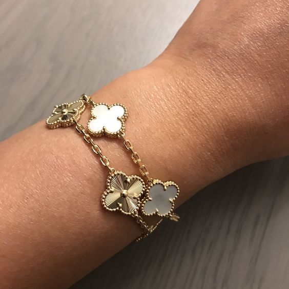 CLOVER BRACELET | PEARL